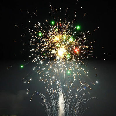 Chinese High Quality Fireworks Pyrotechnics Liuyang 100 Shots Consumer Cake Fireworks 1.4G Pro Fire Crackers Cake Firework