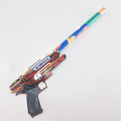 Salut tenu dans la main de fontaine de cierge magique de quatre de couleur de pistolet feux d'artifice de fontaine pour la partie