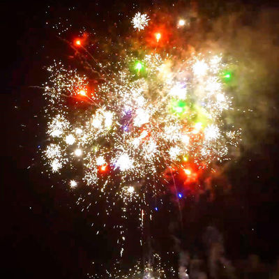 Pyrotechnie de Liuyang 80 effets spéciaux de feux d'artifice de gâteau des tirs 1.4G professionnels