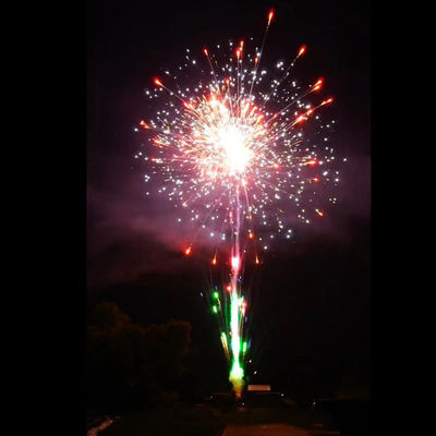 Des feux d'artifice pour célébrer le mariage