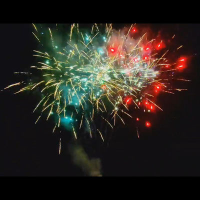 Feux d'artifice de Noël chinois 209 tirs Grand gâteau de consommation Feux d'artifice d'extérieur
