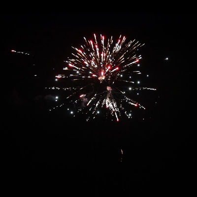 48 tirs gâteau feux d'artifice type fête célébration pyrotechnique feux d'artifice en plein air