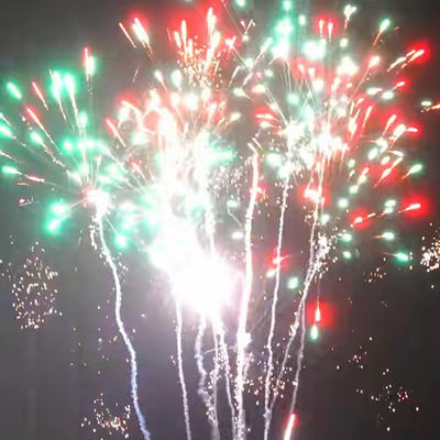 Vente en gros Loup hurlant Pyrotechnique gâteau Feux d'artifice 2024 Bon prix Produits de consommation extérieure de l'usine chinoise