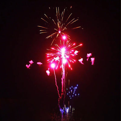 Des feux d'artifice en plein air