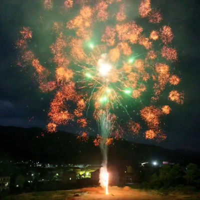Des feux d'artifice de gâteau professionnel 1.3g Un0335 Pyrotechnique pour les célébrations en plein air au Festival de l'année 2025