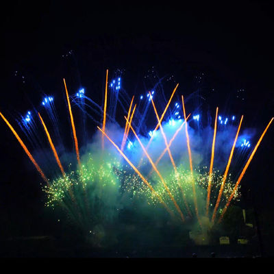 Liuyang Mandarin Professionnel 1.2 pouces 130 coups de feu en forme de ventilateur Feux d'artifice chinois Pyrotechnique 1.3g Feux d'artifice gâteau pour la célébration