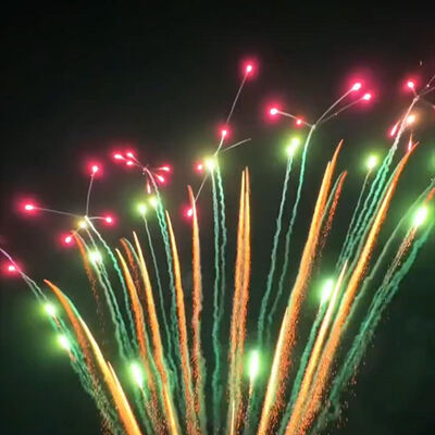 Feux d'artifice Liuyang Mandarin 1.4G en gros, feux d'artifice en gâteau 130 coups, nouveaux feux d'artifice batteries pyrotechniques avec effets mixtes 2026