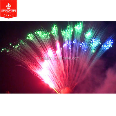 Les noms de mandarine de Pyrotechnik des feux d'artifice montrent la pyrotechnie professionnelle de salut de gâteau 100 tirs