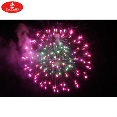 La pyrotechnie aérienne de nouvelle année des feux d'artifice de 3 pouces montrent des coquilles