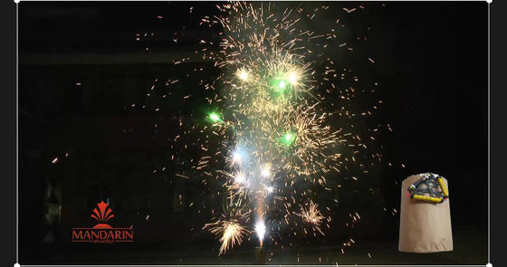 Pyrotechnie chinoise autour des feux d'artifice rotatoires de fontaine